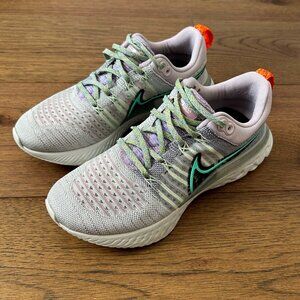 Women's Nike React Infinity Flyknit Running Shoes in Violet Size 7
